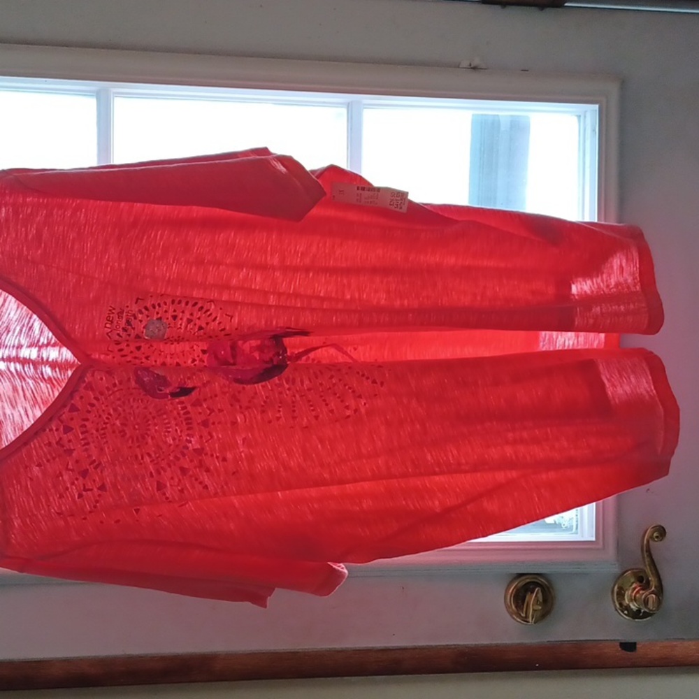 Womens short sleeve top